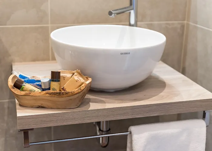 5 Terre Dei Poeti لا سبيتسْيا